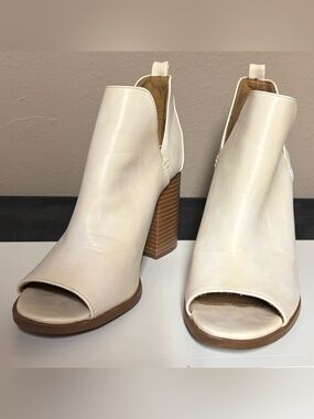 Pink Lily Cream Peep-Toe Block Heel Ankle Booties
